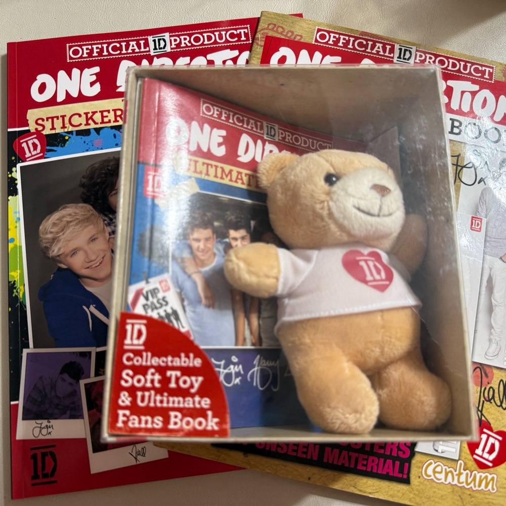 1D Official Collectible Teddy Bear with Fans Book